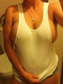 GIrls without bras