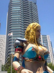 Dancing Bikini Robots