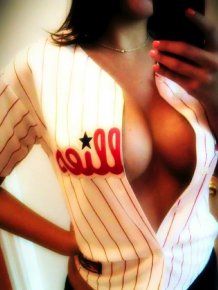 Babes without bras