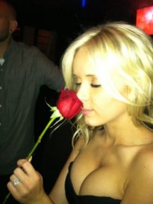 Hot babes showing cleavage