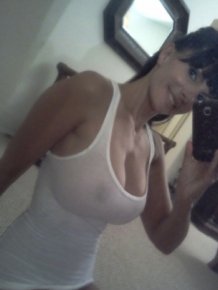 Babes without bras