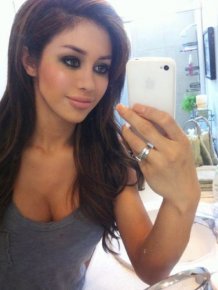 Girls in Mirror Self Shots