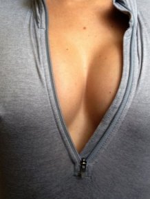 Babes without bras