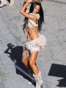 Nicole Scherzinger - Pocahontas