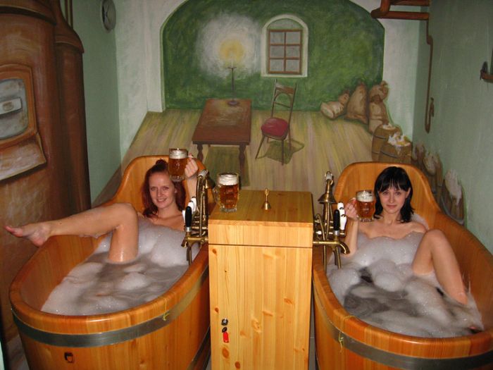 beer-spa-and-hot-girls-6.jpg