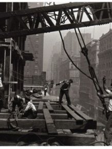  Images on Empire State Building Under Construction