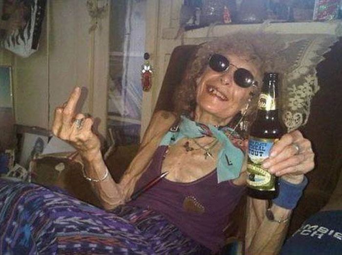 old-people-that-know-how-to-party-hard-31.jpg