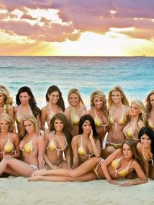 2011 Hooters Girls