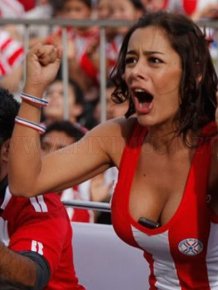 Larissa Riquelme and the Phone in Her Cleavage 