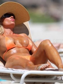 Sunbathing Celebrities 