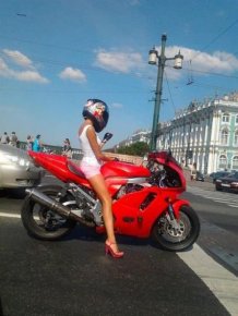 Emma - Biker girl
