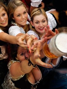 The Biggest Beer Festival: Oktoberfest 2011 in Germany 