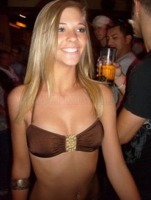 Twin Peaks Bikini Contest 