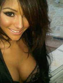 Twitter photos of Melanie Iglesias