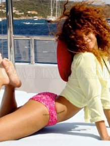 Rihanna on a Vacation