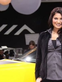 Girls of 2012 Detroit Auto Show 