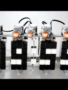 Time Twister - LEGO Mindstorms Digital Clock