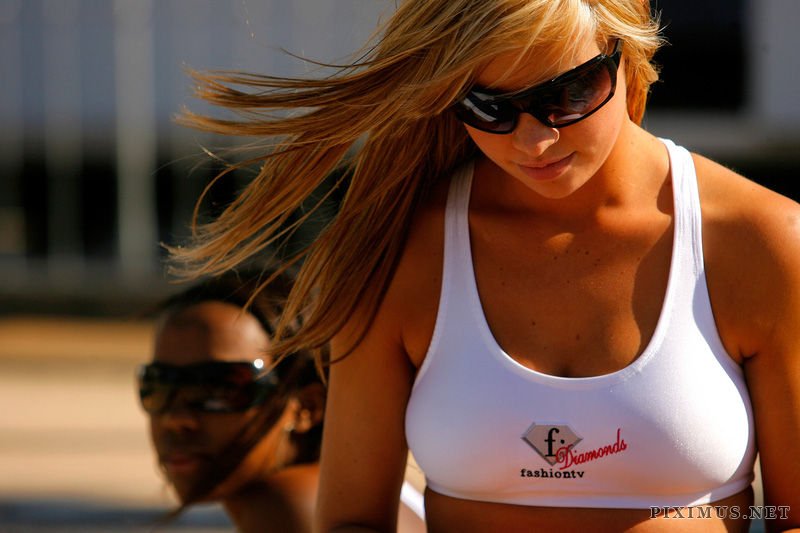 [Image: hot-beach-soccer-cheerleaders-32.jpg]