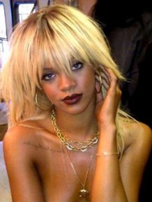 Rihanna’s Naughtiest Twitpics