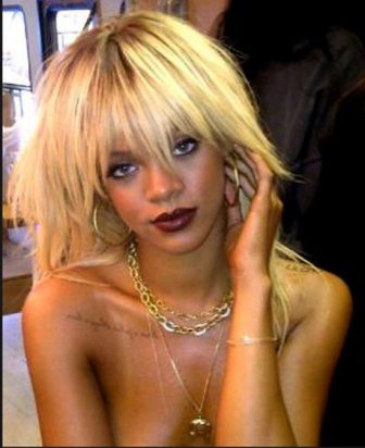 Rihanna’s Naughtiest Twitpics
