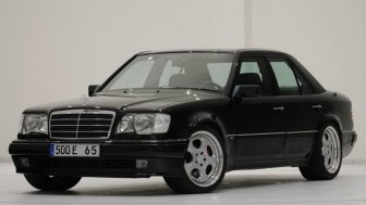 Brabus selling 6.5 sports sedan based on the W124 Mercedes-Benz E500 with Just 252km on the Odo
