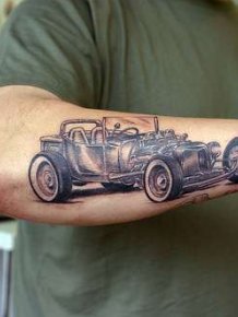 Tattoo battle - Ford vs Chevy Fans