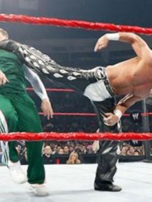 Best Finishing Moves from the Wrestlemania 
