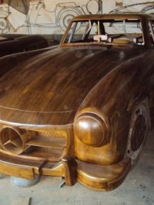 Mercedes-Benz 300SL Gullwing from wood