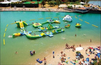 Awesome Inflatable Water Parks 