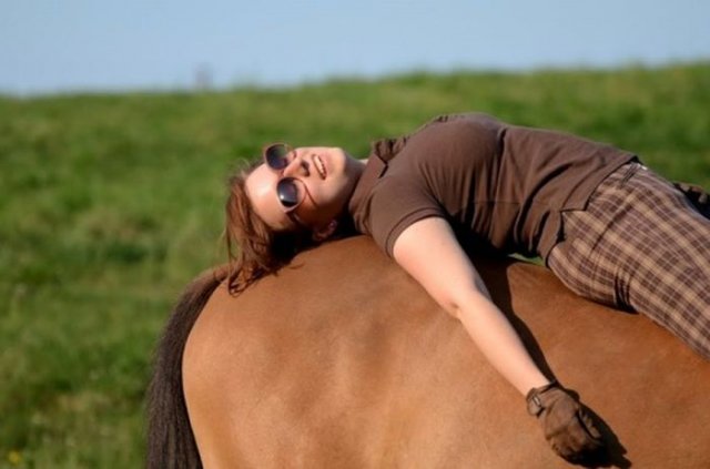 Beautiful Photography of Girls and Horses