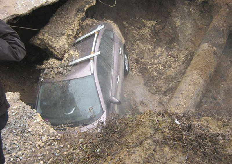Terrific Road Trap in Russia 