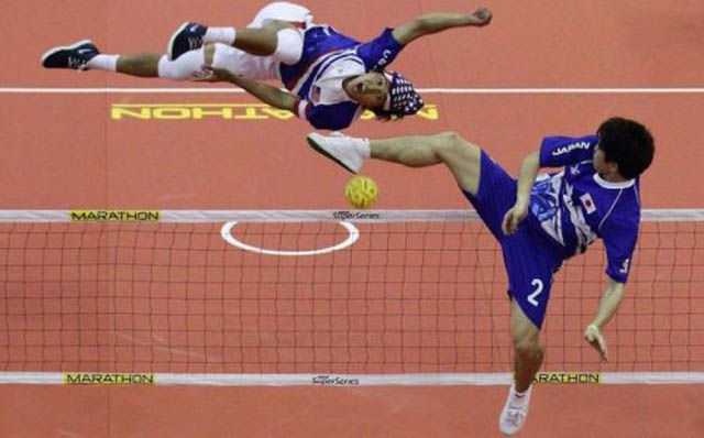 Awesome Perfectly Timed Sports Photos 