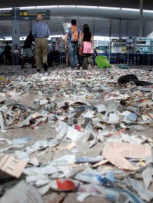 Barcelona Airport Turned Into a Pile of Rubbish 