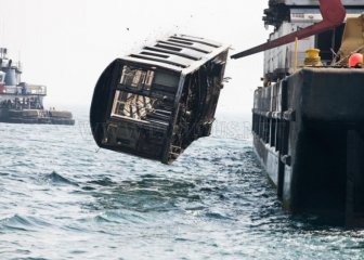 Old NYC Subway Cars Being Dumped into the Atlantic 