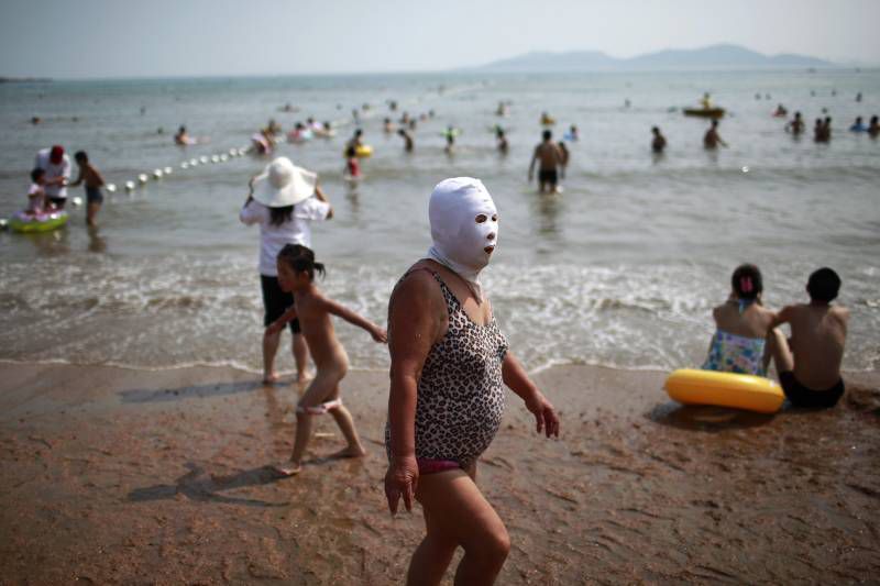 Meanwhile on Chinese Beaches 