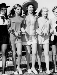 Miniskirts in 60s and 70s 