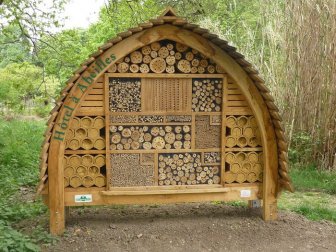 Bee Hotel in Paris