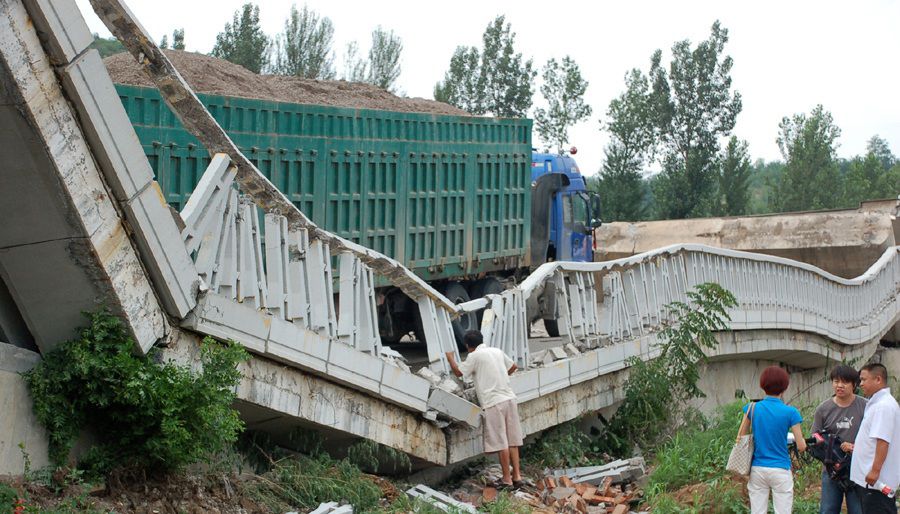 Overloaded Truck Causes Bridge Collapse in China 