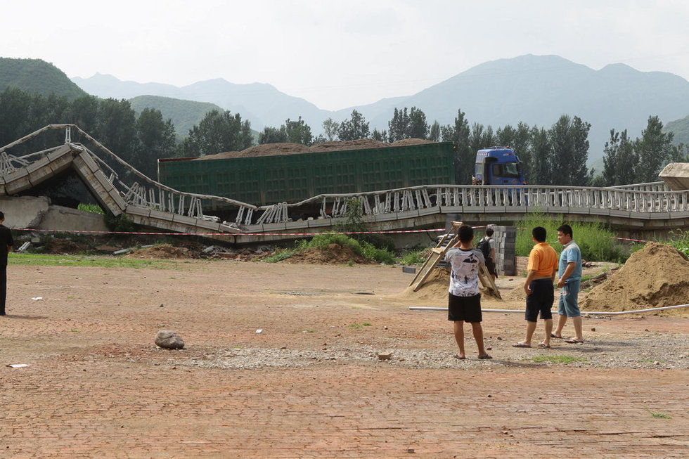 Overloaded Truck Causes Bridge Collapse in China 