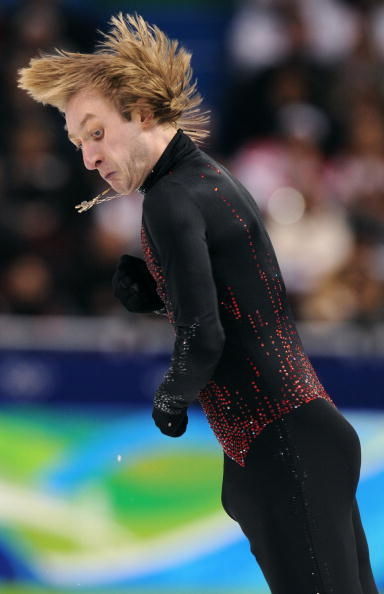 Awkward Face Challenge: Figure Skating vs. Diving 