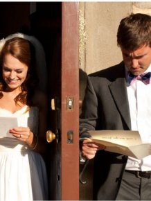 Reading Each Other's Wedding Speeches. Man vs Woman