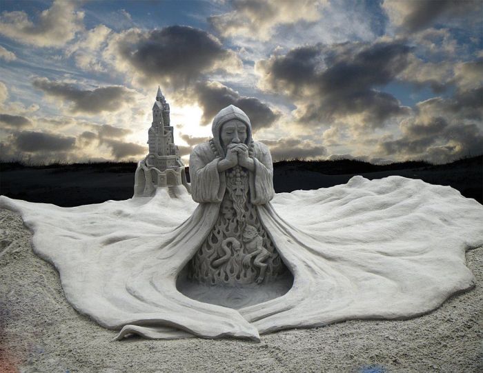 Awesome Sand Sculptures