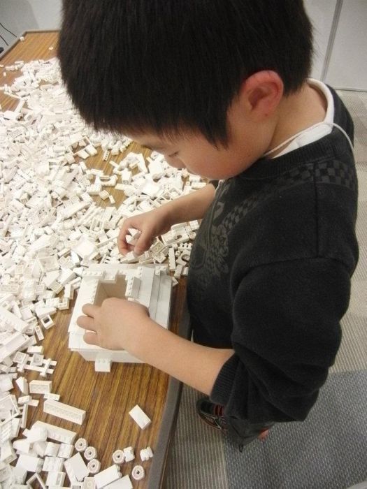 1.8 Million LEGO Bricks Used to Create Map of Japan