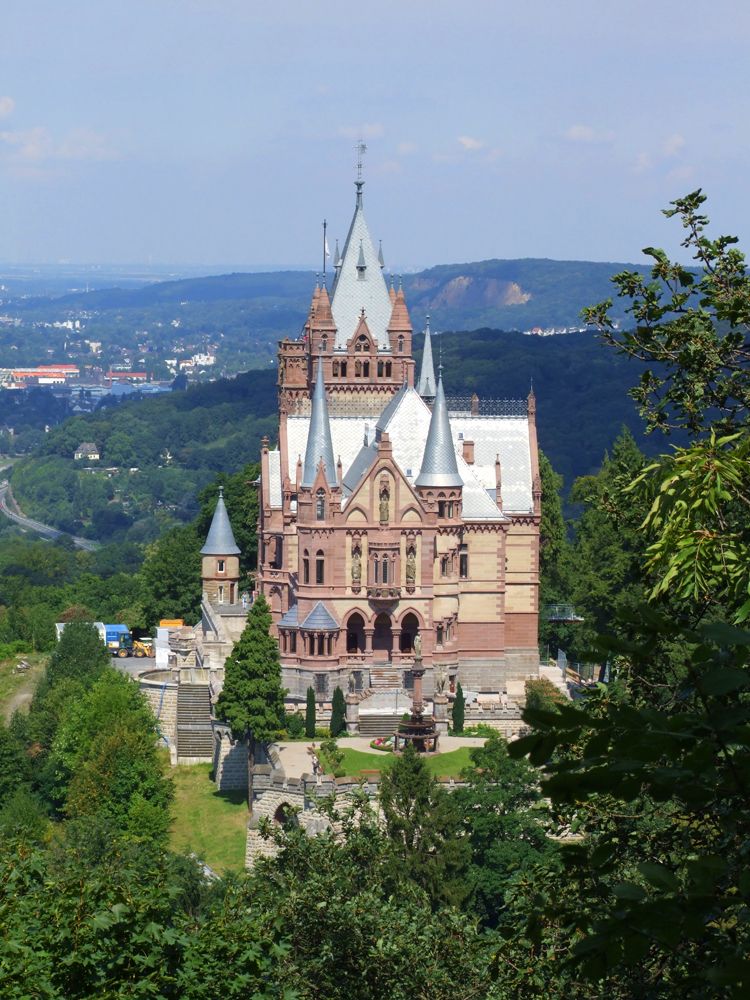 Drachenburg castle