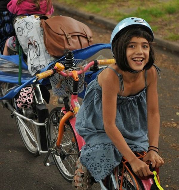 How to Take Six Kids to School with a Bike