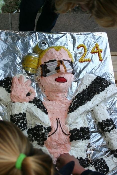 Lady Gaga Cakes 