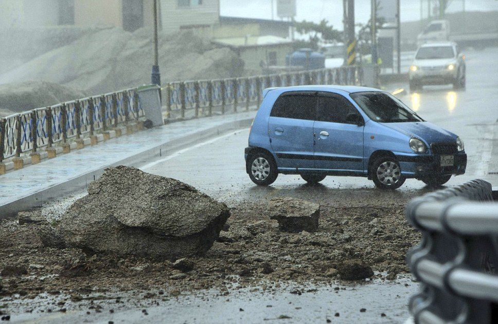 Devastating Typhoon with Winds So Strong That They Sent Rocks Flying 