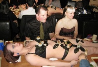 Nyotaimori Art 