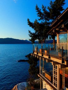 Fabulous Waterfront House in West Vancouver 