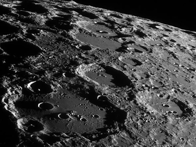 Fantastic Images of Moon Taken from Earth 